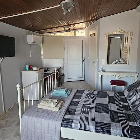 Με Θέα Το Κάστρο Apartment Nafpaktos Exterior photo