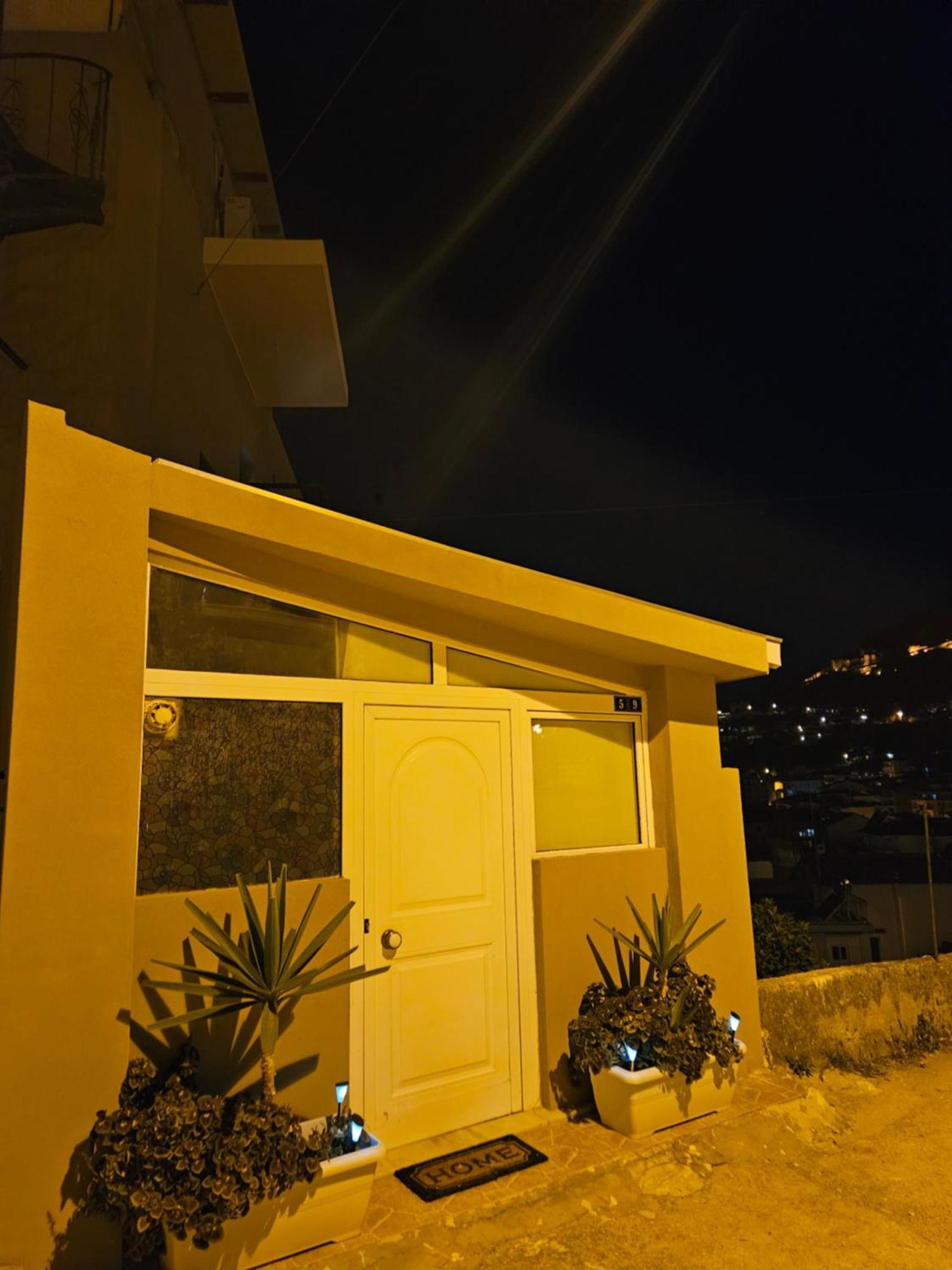 Με Θέα Το Κάστρο Apartment Nafpaktos Exterior photo